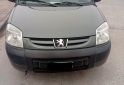 Utilitarios - Peugeot Partner Patagonica 2013 Nafta 225000Km - En Venta