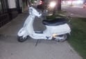 Motos - Vespa Vlx 150 2022 Nafta 9500Km - En Venta