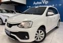 Autos - Toyota ETIOS XLS 2017 Nafta 84000Km - En Venta