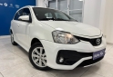 Autos - Toyota ETIOS XLS 2017 Nafta 84000Km - En Venta