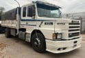 Camiones y Grúas - Scania 113. Lote de cubierta recapadas 295 - En Venta