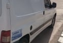Utilitarios - Peugeot Partner kangoo Fiorino 2010 Nafta 270Km - En Venta
