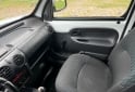 Utilitarios - Renault Kangoo 2015 Nafta 130000Km - En Venta