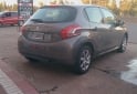 Autos - Peugeot 208 Allure Nav 2013 Nafta 110000Km - En Venta