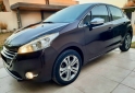 Autos - Peugeot 208 2014 Nafta 90000Km - En Venta
