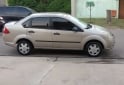 Autos - Ford Fiesta max ambiente MP3 2009 Nafta 184000Km - En Venta