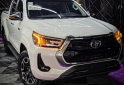 Camionetas - Toyota Hilux srv 2023 Diesel 30000Km - En Venta