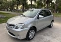 Autos - Toyota Etios 2013 GNC 130000Km - En Venta