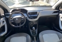 Autos - Peugeot 208 2014 Nafta 130000Km - En Venta