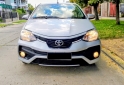 Autos - Toyota ETIOS PLATINUM 2017 Nafta 100000Km - En Venta