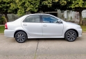 Autos - Toyota ETIOS PLATINUM 2017 Nafta 100000Km - En Venta