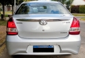Autos - Toyota ETIOS PLATINUM 2017 Nafta 100000Km - En Venta