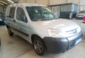 Utilitarios - Peugeot Partner 2017 Diesel 112000Km - En Venta
