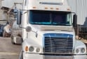 Camiones y Gr�as - Vendo cami�n Freightliner motor detroit 520 HP  Caja Fuller de 10  Modelo 2007 - En Venta