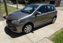 Autos - Toyota Etios 2017 Nafta 99000Km - En Venta