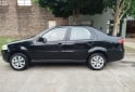 Autos - Fiat Siena 2015 GNC 453000Km - En Venta