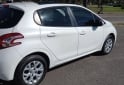 Autos - Peugeot 208 Allure TOUCHESCREN 2015 Nafta 124000Km - En Venta