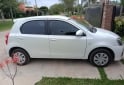 Autos - Toyota Etios XS 2017 Nafta 103000Km - En Venta