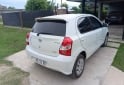 Autos - Toyota Etios XS 2017 Nafta 103000Km - En Venta