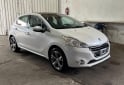 Autos - Peugeot 208 2014 Nafta 139000Km - En Venta