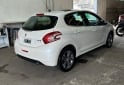 Autos - Peugeot 208 2014 Nafta 139000Km - En Venta