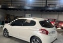 Autos - Peugeot 208 2016 Nafta 92000Km - En Venta
