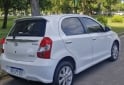 Autos - Toyota Etios xls caja 6ta titula 2017 Nafta 99000Km - En Venta