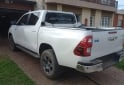 Camionetas - Toyota HILUX 4X2 DC SRV 2.8 AT 2024 Diesel 9000Km - En Venta