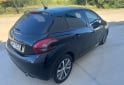 Autos - Peugeot 208 2017 Nafta 106000Km - En Venta