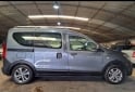 Camionetas - Renault Kangoo Stepway 2023 GNC 60000Km - En Venta