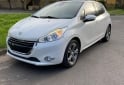 Autos - Peugeot 208 feline 2013 Nafta 136000Km - En Venta