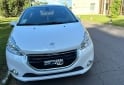 Autos - Peugeot 208 feline 2013 Nafta 136000Km - En Venta