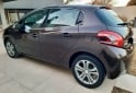 Autos - Peugeot 208 2014 Nafta 90000Km - En Venta