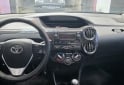 Autos - Toyota Etios 2017 Nafta 110000Km - En Venta