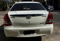 Autos - Toyota Etios 2015 Nafta 130000Km - En Venta