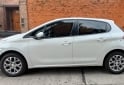 Autos - Peugeot 208 2015 Nafta 127000Km - En Venta