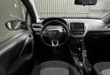 Autos - Peugeot 208 allure 2017 Nafta 93000Km - En Venta