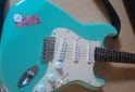 Instrumentos Musicales - Guitarra squier+amplificador marshall code50 - En Venta