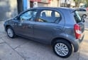 Autos - Toyota Etios xls 2014 Nafta 124000Km - En Venta