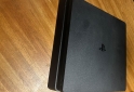 Electrónica - Vendo playstation usada slim con 4 joysticks y 3 juegos - En Venta