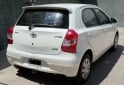 Autos - Toyota Etios 2015 Nafta 200000Km - En Venta