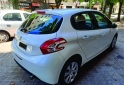 Autos - Peugeot 208 2014 Nafta 150000Km - En Venta