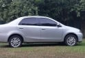 Autos - Toyota etios 2015 GNC 196000Km - En Venta