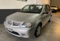 Autos - Renault Logan 2009 GNC 220000Km - En Venta