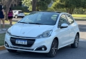 Autos - Peugeot 208 2017 Nafta 107000Km - En Venta