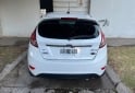 Autos - Ford Fiesta kinetic 2015 Nafta 98000Km - En Venta