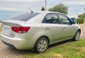 Autos - Kia Cerato 2011 Nafta 130000Km - En Venta