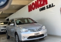 Autos - Toyota Etios XS 2015 Nafta 153000Km - En Venta