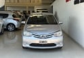 Autos - Toyota Etios XS 2015 Nafta 153000Km - En Venta