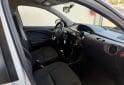Autos - Toyota Etios XS 2015 Nafta 153000Km - En Venta